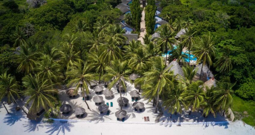 pinewood resort weekend deals