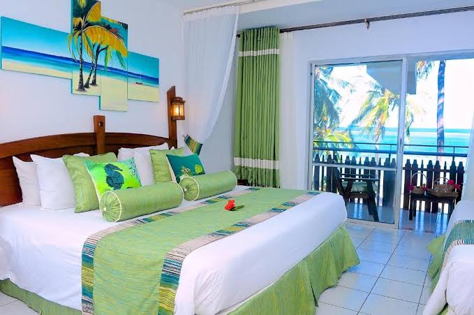 Honeymoon Voyager Beach resort